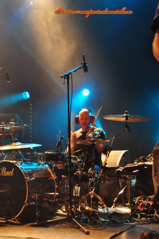 Vince Kreyder à la batterie...