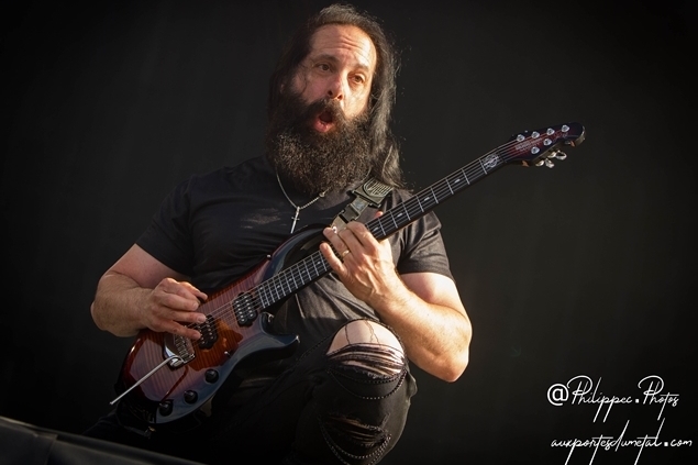 HF2019-DreamTheater-02.jpg