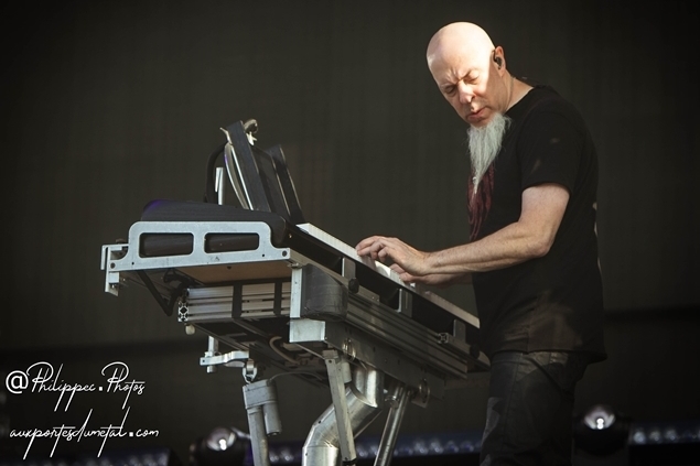 HF2019-DreamTheater-05.jpg