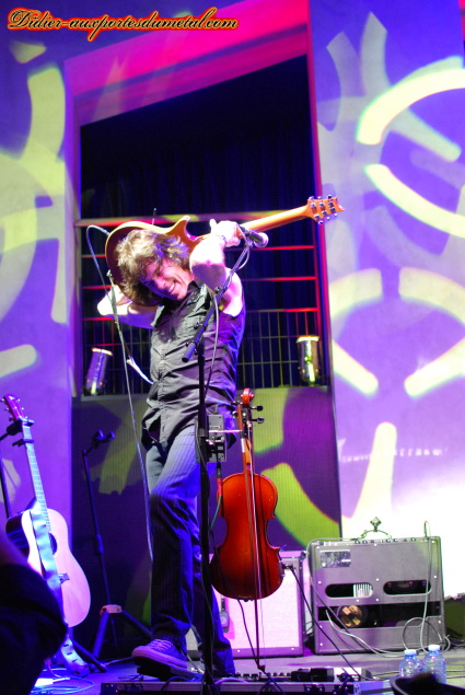 Pat McManus derrière la tête