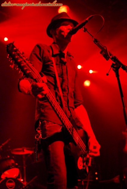 Doug Pinnick on 12 String Bass